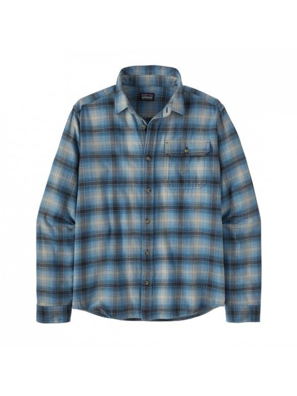 Patagonia Men's Long-Sleeved Cotton in Conversion Fjord Flannel Shirt :   Avant: Blue Bird