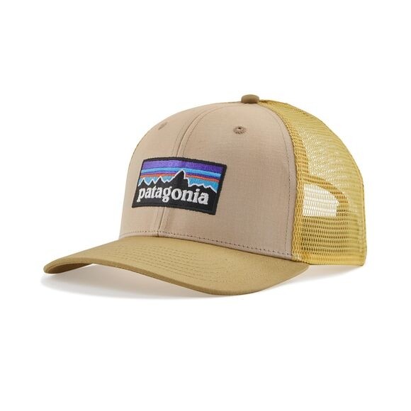Patagonia P-6 Logo Trucker Hat : Oar Tan